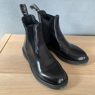 ドクターマーチン(Dr.Martens)のDr.Martens ドクターマーチン　フローラチェルシーブーツ(ブーツ)