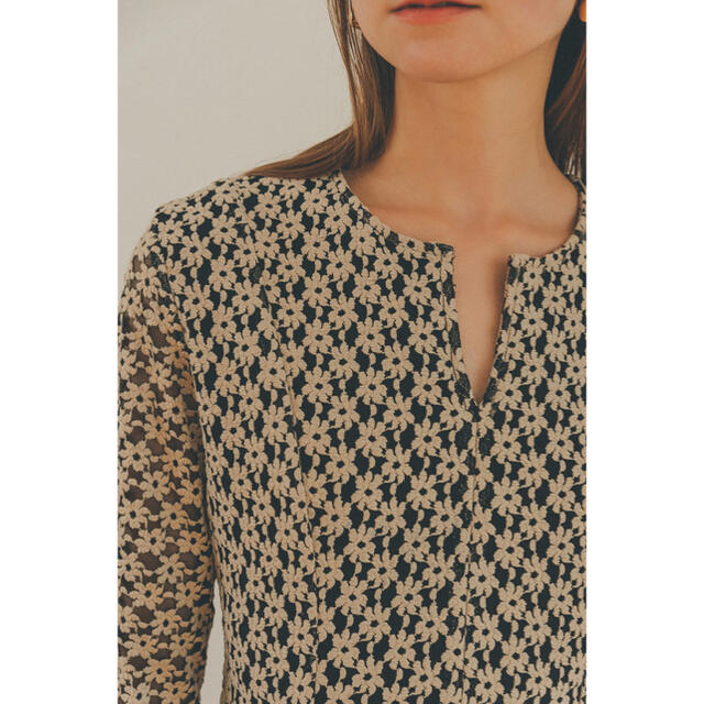 CLANE 3D FLOWER LACE ONE PIECE www.camfly.co.za