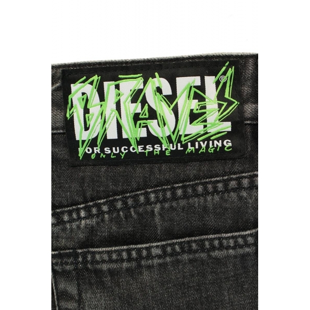 DIESEL(ディーゼル)のディーゼル デニムショートパンツ レディース 26インチ レディースのパンツ(ハーフパンツ)の商品写真