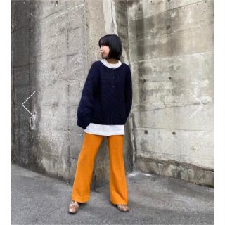 マウジー(moussy)のMOUSSY COLOR FLARE パンツ オレンジ マウジー フレアパンツ(カジュアルパンツ)