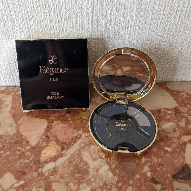 Elégance.(エレガンス)のElegance　Paris　アイシャドウ102 コスメ/美容のベースメイク/化粧品(アイシャドウ)の商品写真