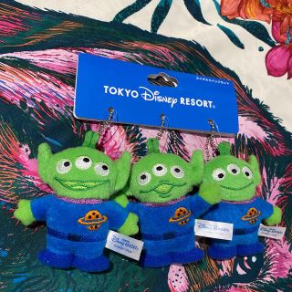 ディズニー(Disney)のトイストーリー　リトルグリーンメン　ぬいぐるみバッチ　ディズニー　ピクサー(キャラクターグッズ)