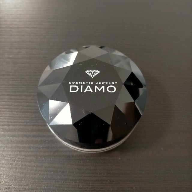 （miii様）DIAMO　ディアモ　ルースパウダー コスメ/美容のボディケア(ボディパウダー)の商品写真