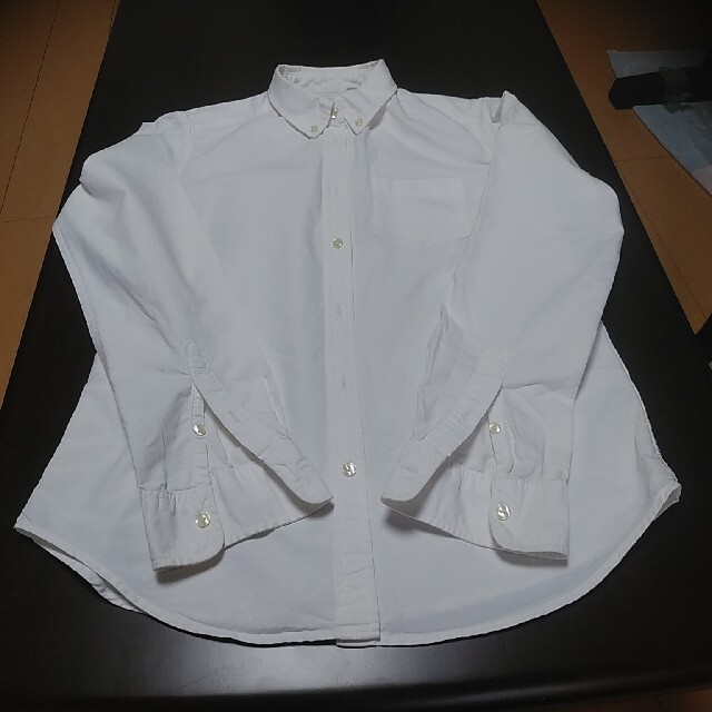 UNIQLO(ユニクロ)のユニクロ　ボタンダウンシャツ　長袖　白　M レディースのトップス(シャツ/ブラウス(長袖/七分))の商品写真