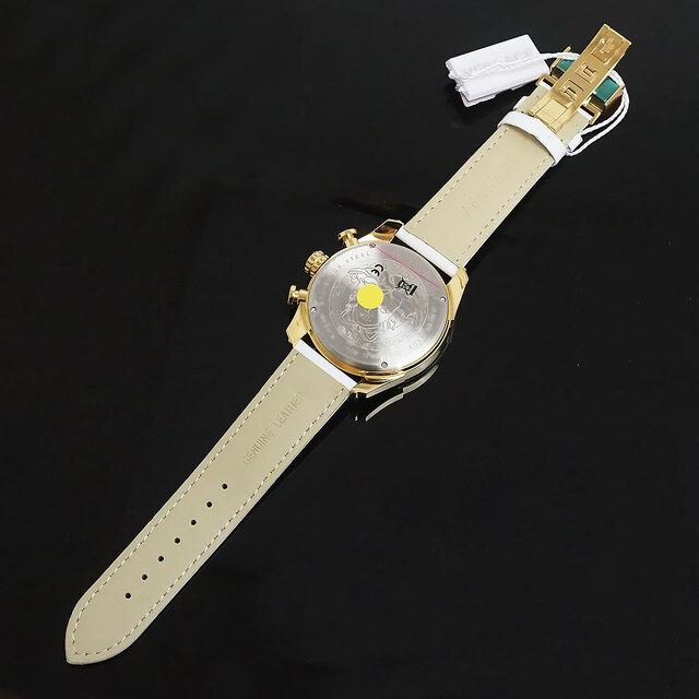 VERSACE(ヴェルサーチ)のヴェルサーチ V-RAY クロノグラフ クォーツ 腕時計 ステンレススチール 型押しレザー ホワイト 白 VEDB00218 箱付 VERSACE（未使用　展示品） メンズの時計(腕時計(アナログ))の商品写真
