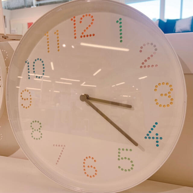 IKEA(イケア)のIKEA トロマ 壁掛け時計　ウォールクロック, ホワイト25 cm インテリア/住まい/日用品のインテリア小物(掛時計/柱時計)の商品写真