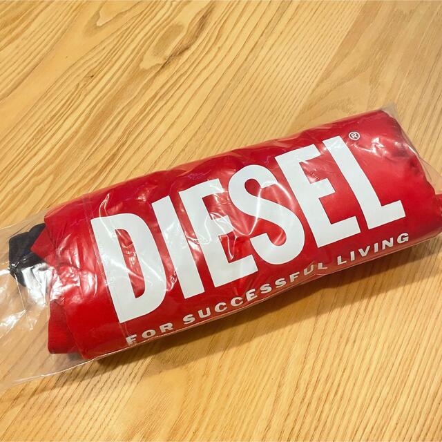 DIESEL(ディーゼル)の新版未使用　ディーゼル　アームウォーマー　非売品 メンズのファッション小物(手袋)の商品写真