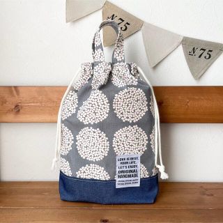 紫陽花グレーデニム　巾着うわばきいれ　ハンドメイド(シューズバッグ)