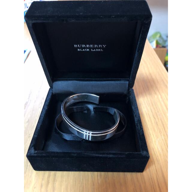 BURBERRY BLACK LABEL(バーバリーブラックレーベル)の新品•未使用バーバリー　ブラックレーベル　シルバー ブレスレット メンズのアクセサリー(ブレスレット)の商品写真