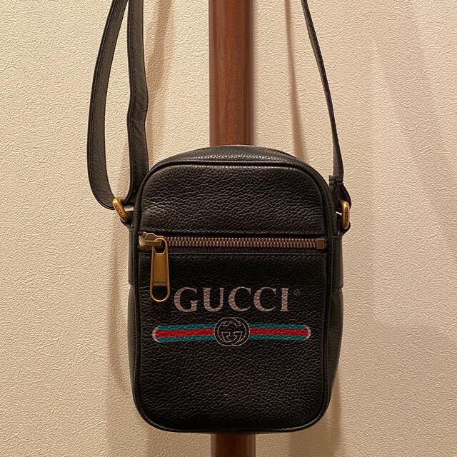 Gucci - GUCCI ショルダーバッグ レザー ブラック ロゴプリント 574803