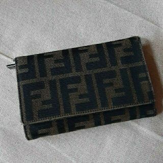 フェンディ(FENDI)の☆とろろ@返品返金保証◎様専用☆    FENDI  財布  二つ折り ☆中古☆(財布)