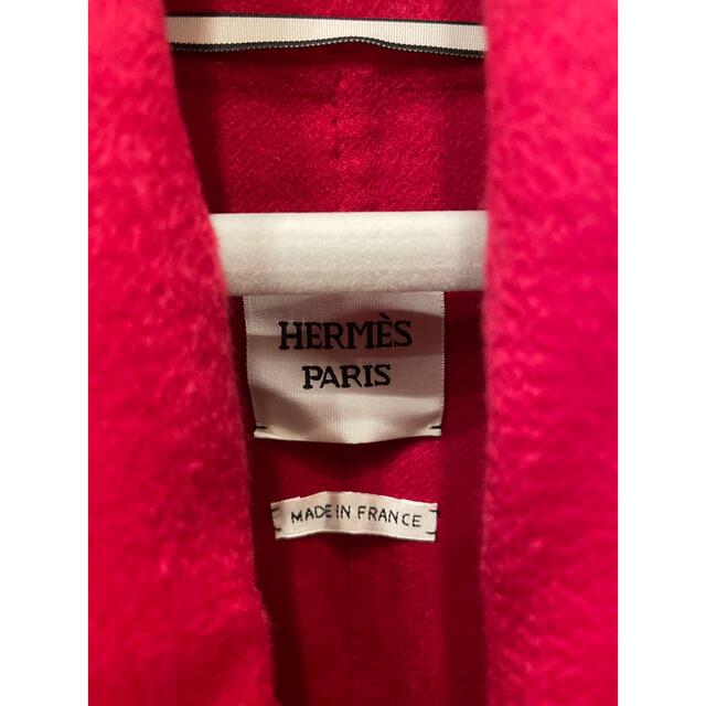 Hermes(エルメス)の新品未使用エルメス 美品カシミヤ　アウター　サイズ34美品　半額 レディースのジャケット/アウター(ポンチョ)の商品写真
