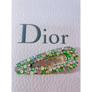 スワロフスキー(SWAROVSKI)の緑 グリーン ヘアピン ヘアクリップ 前髪クリップ(ヘアピン)