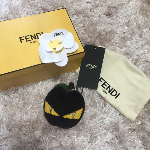 FENDI - FENDI モンスター アップル チャームの通販 by まめ太's shop｜フェンディならラクマ