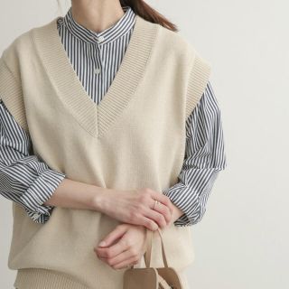 URBAN RESEARCH DOORS - Vネックニットベストの通販 by n's