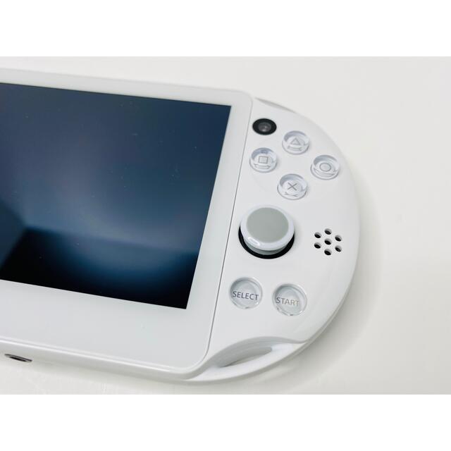 PlayStation Vita(プレイステーションヴィータ)のSONY PlayStationVITA 本体 PCH-2000 ZA12 エンタメ/ホビーのゲームソフト/ゲーム機本体(携帯用ゲーム機本体)の商品写真