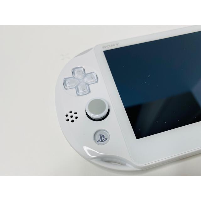 PlayStation Vita(プレイステーションヴィータ)のSONY PlayStationVITA 本体 PCH-2000 ZA12 エンタメ/ホビーのゲームソフト/ゲーム機本体(携帯用ゲーム機本体)の商品写真