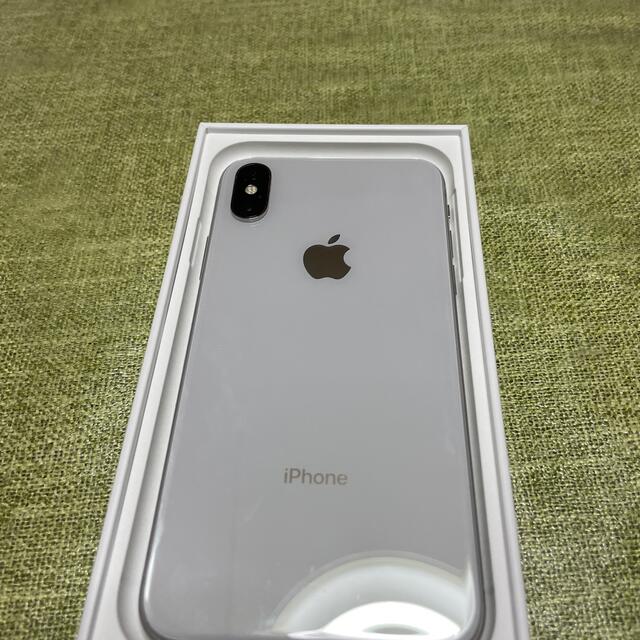 iPhone(アイフォーン)のApple アップル iPhone10 64GB シルバー MHDC3J A S スマホ/家電/カメラのスマートフォン/携帯電話(スマートフォン本体)の商品写真