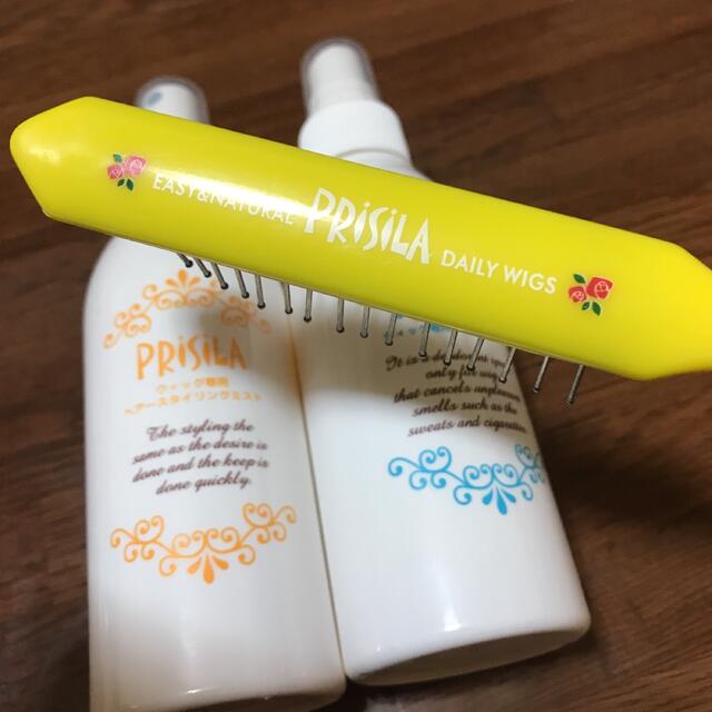 PRISILA(プリシラ)のPRiSiLAウィッグ用　デオドラント＆ヘアースタイリングミスト＆専用ブラシ コスメ/美容のヘアケア/スタイリング(ヘアケア)の商品写真