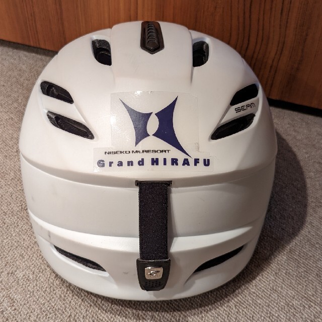 GIRO(ジロ)のGIRO　ヘルメット　SEAM　Lサイズ　お値下げしました スポーツ/アウトドアのスノーボード(ウエア/装備)の商品写真