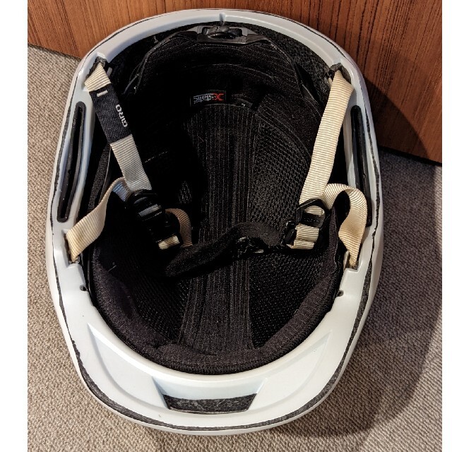 GIRO(ジロ)のGIRO　ヘルメット　SEAM　Lサイズ　お値下げしました スポーツ/アウトドアのスノーボード(ウエア/装備)の商品写真