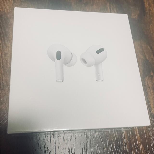 Apple(アップル)の国内正規品　AirPods Pro MLWK3J/A スマホ/家電/カメラのオーディオ機器(ヘッドフォン/イヤフォン)の商品写真