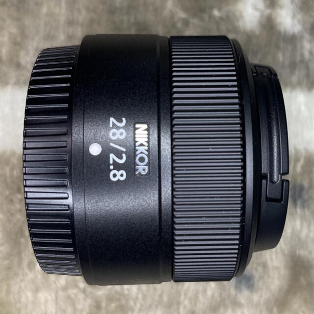 Nikon(ニコン)のNikon NIKKOR Z 28mm F2.8 交換レンズ スマホ/家電/カメラのカメラ(レンズ(単焦点))の商品写真