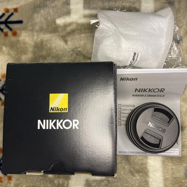 Nikon(ニコン)のNikon NIKKOR Z 28mm F2.8 交換レンズ スマホ/家電/カメラのカメラ(レンズ(単焦点))の商品写真