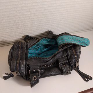 マークバイマークジェイコブス(MARC BY MARC JACOBS)のMARCレザーバッグ(ショルダーバッグ)