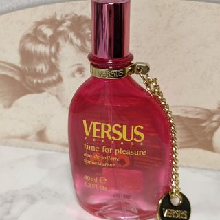 ヴェルサーチ(VERSACE)の☆ヴェルサーチ☆VERSUS  time  for  pleasure☆廃盤品☆(香水(女性用))