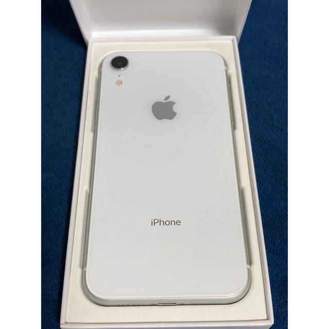 Apple(アップル)の新品！iPhoneXr 白　ホワイト　64GB SIMフリー スマホ/家電/カメラのスマートフォン/携帯電話(スマートフォン本体)の商品写真