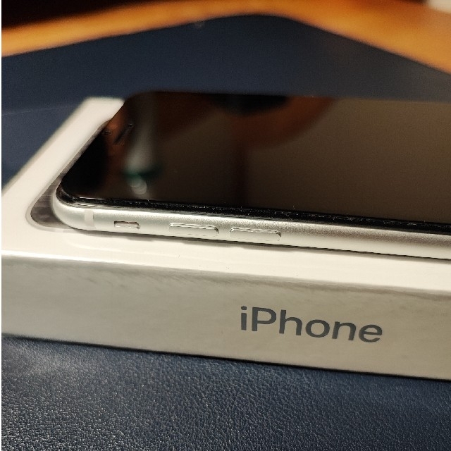 アップル iPhoneSE 第2世代 64GB ホワイト 美品