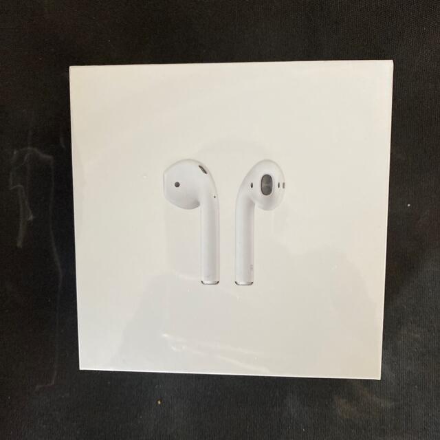 Apple(アップル)のAir Pods ワイヤレス充電ケース付き　新品未使用 スマホ/家電/カメラのオーディオ機器(ヘッドフォン/イヤフォン)の商品写真