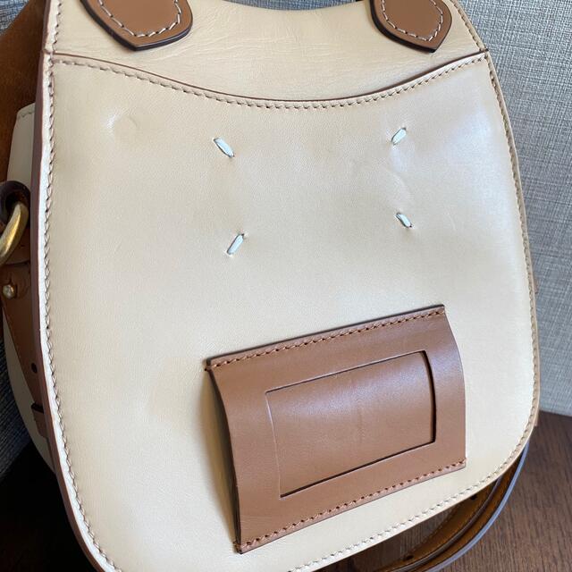 ラスト1【新品】メゾン マルジェラ ミニバッグ スライド サドルバッグ ベージュ ラスト1【新品】メゾン マルジェラ ミニバッグ スライド サドルバッグ ベージュ