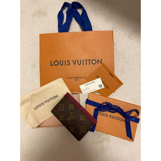 LOUIS VUITTON(ルイヴィトン)のAMY様専用　ルイヴィトン　パスケース　新品 レディースのファッション小物(名刺入れ/定期入れ)の商品写真