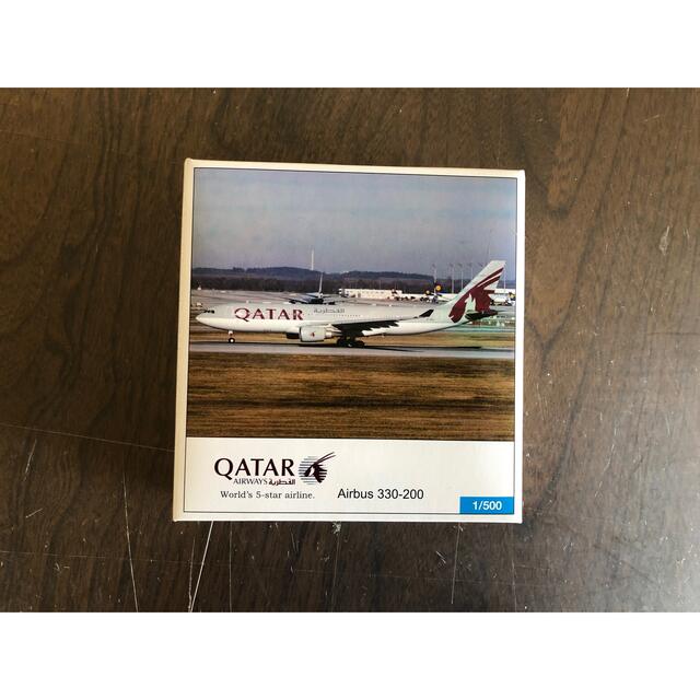 新品未使用　カタール航空　模型　airbus 330-200 飛行機 エアバス エンタメ/ホビーのおもちゃ/ぬいぐるみ(模型/プラモデル)の商品写真