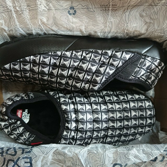 Supreme(シュプリーム)のSupreme / TNF Studded Traction Mule 黒 28 メンズの靴/シューズ(サンダル)の商品写真