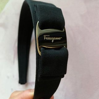 フェラガモ(Ferragamo)のフェラガモ　カチューシャ　黒(カチューシャ)