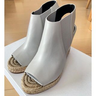 バレンシアガ(Balenciaga)の【今だけお得⭐️値下げ！新品】Balenciaga エスパドリーユ風サンダル(サンダル)