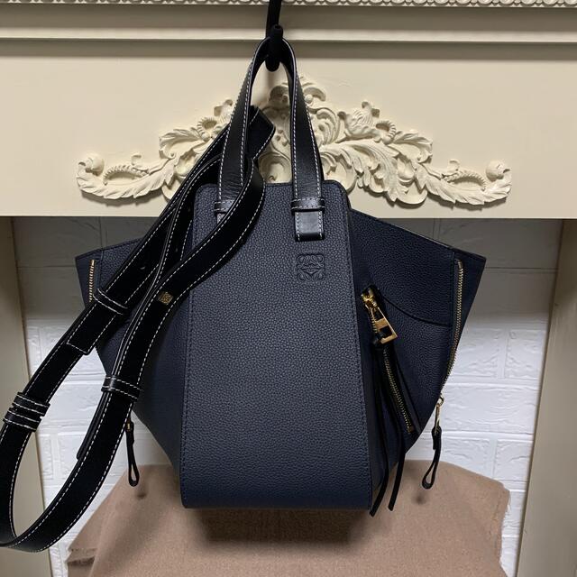 LOEWE(ロエベ)のロエベ　ハンモック レディースのバッグ(ショルダーバッグ)の商品写真