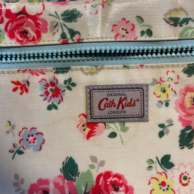 Cath Kidston(キャスキッドソン)のキャスキッドソン　リュック　ジュニア　花 キッズ/ベビー/マタニティのこども用バッグ(リュックサック)の商品写真