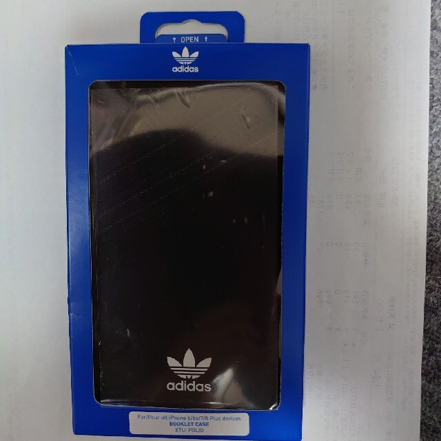 adidas(アディダス)のアディダスブックレットケース スマホ/家電/カメラのスマホアクセサリー(iPhoneケース)の商品写真