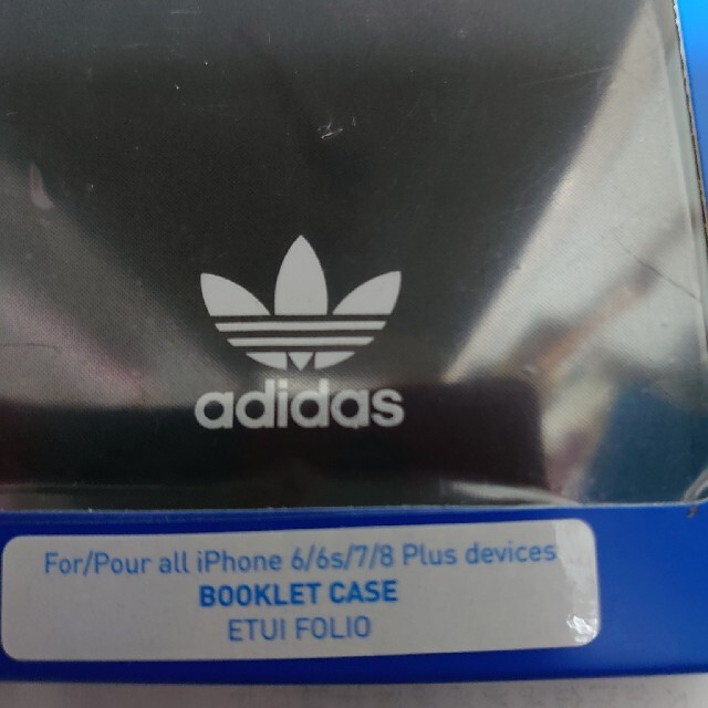 adidas(アディダス)のアディダスブックレットケース スマホ/家電/カメラのスマホアクセサリー(iPhoneケース)の商品写真