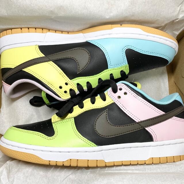 レブロンNIKE DUNK LOW SE ナイキ ダンク ロー 左右色違い カラフル