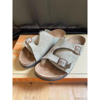 ビルケンシュトック(BIRKENSTOCK)のチューリッヒ ソフトフットベッド スエードレザー（WOMEN）(サンダル)