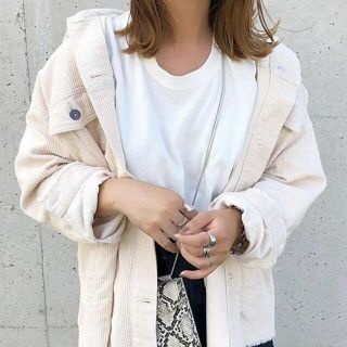 ザラ(ZARA)のZARA コーデュロイジャケット(ブルゾン)