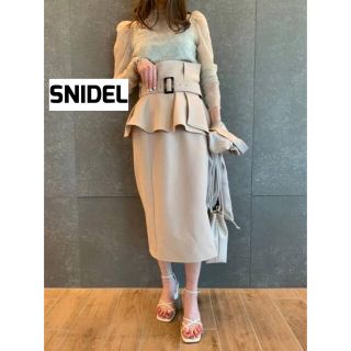 スナイデル(SNIDEL)の【完売品】SNIDEL スナイデル コルセットベルトタイトスカート(ひざ丈スカート)