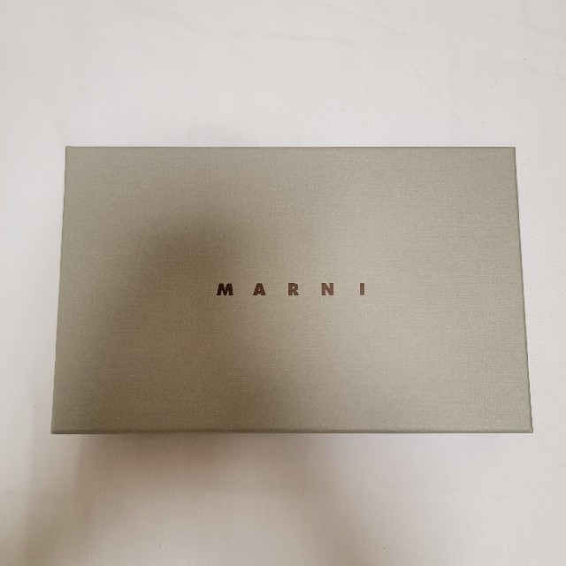 Marni(マルニ)のマルニ MARNI 長財布 サフィアーノ ラウンドジップ ラウンドファスナー長財 レディースのファッション小物(財布)の商品写真