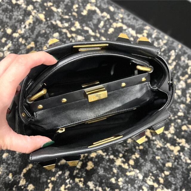 ブランド FENDI - FENDI フェンディ ミニピーカブー ゴールド ...