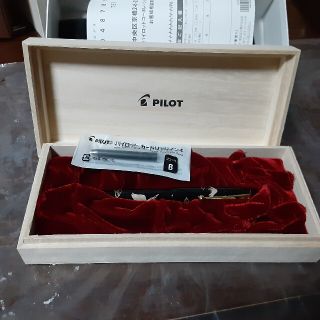 パイロット(PILOT)の【44Magnum様専用】パイロット万年筆漆蒔絵鶴と富士 美品(ペン/マーカー)